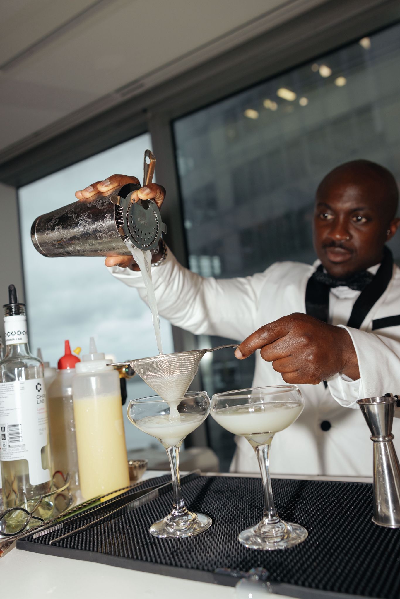 Mixologist & Waitstaff