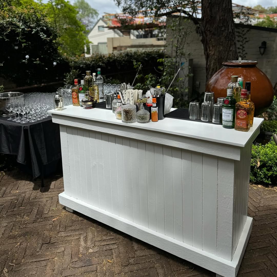 Outdoor Perth wedding reception with cocktail service